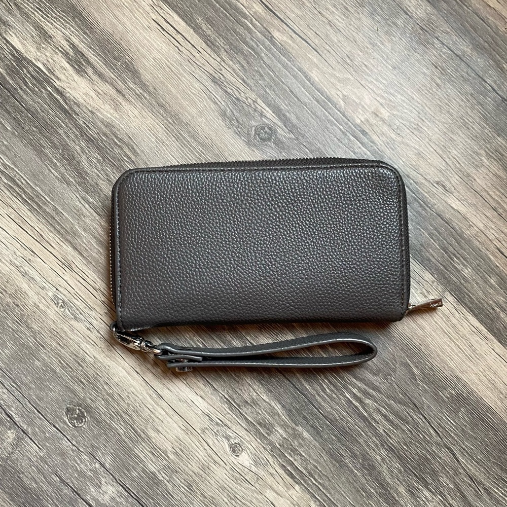 Thirty One All About the Benjamin’s Wallet Wristlet